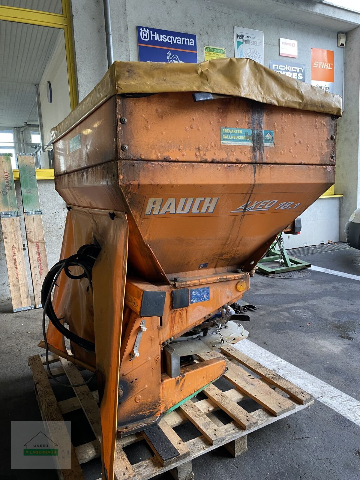 Sandstreuer & Salzstreuer van het type Rauch Winterdienststreuer AXEO 18.1 H 200, Gebrauchtmaschine in Wartberg (Foto 6)