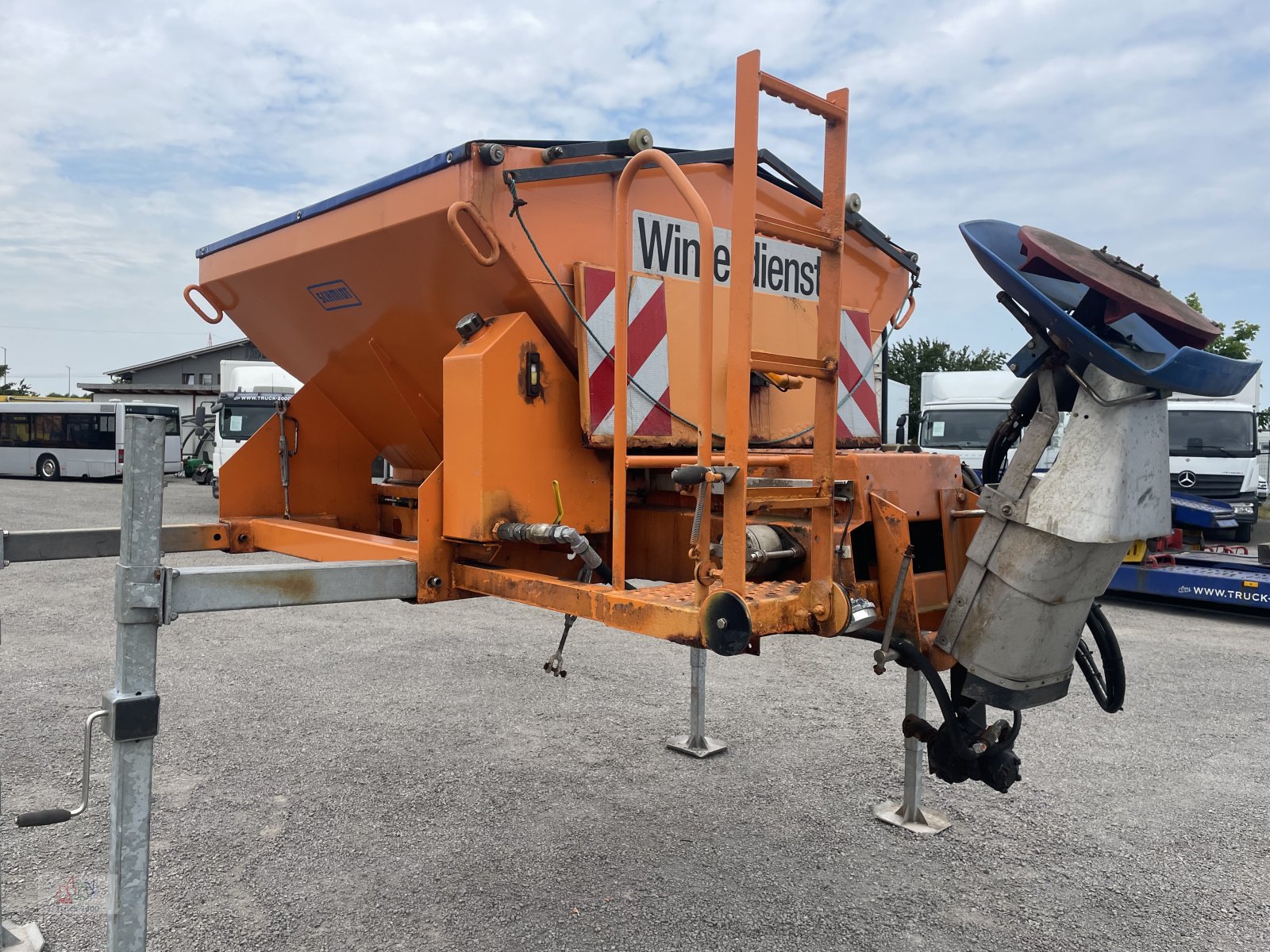 Sandstreuer & Salzstreuer tipa Schmidt Schmidt Unimog/JCB/ FastTrac Winterdienst Streuer 2m³+FB, Gebrauchtmaschine u Sottrum (Slika 7)