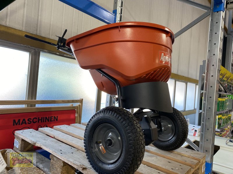 Sandstreuer & Salzstreuer of the type Sonstige AGRI FAB Mechanischisches Streugerät mit Plane, Neumaschine in Kötschach (Picture 1)