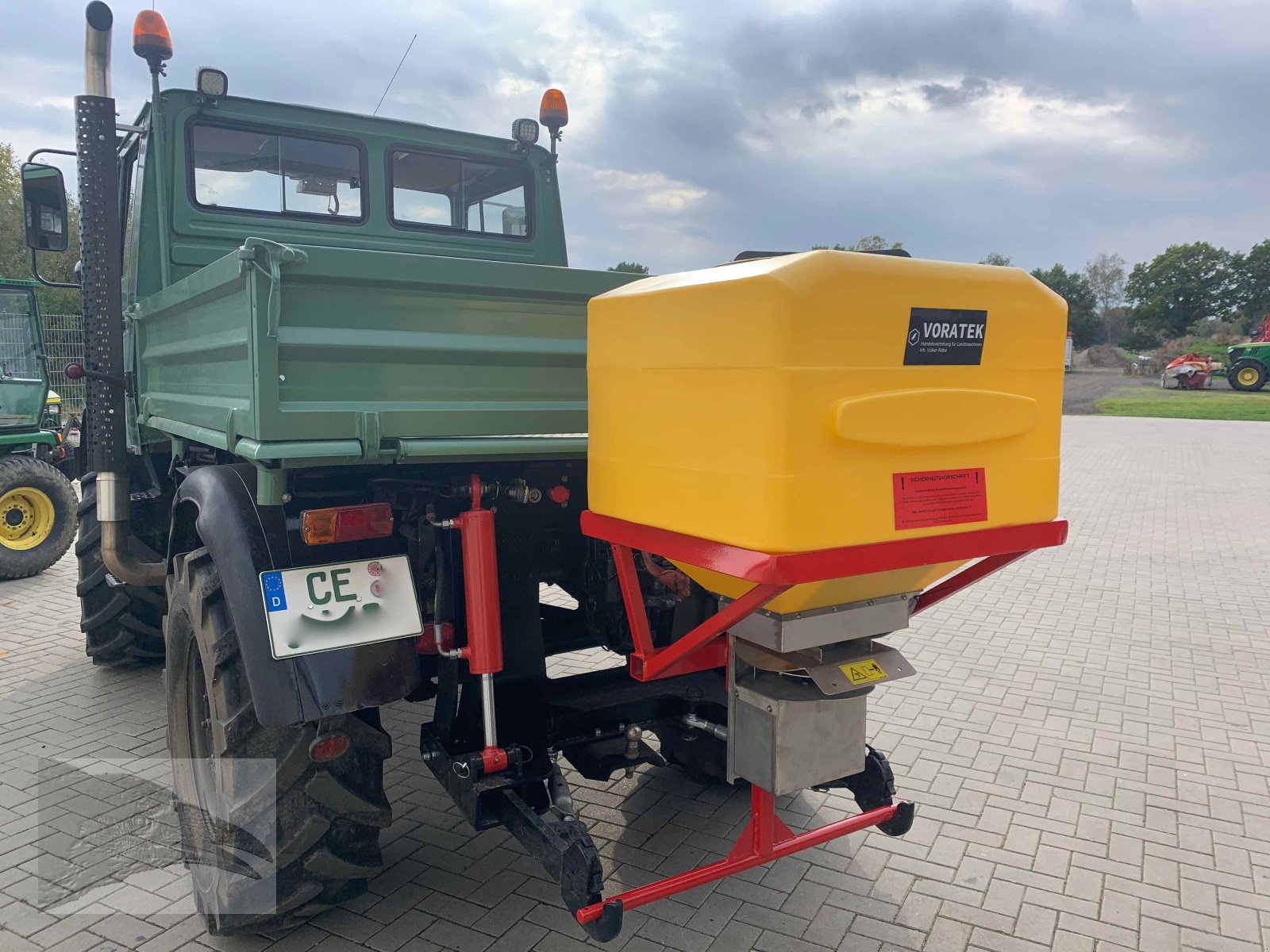 Sandstreuer & Salzstreuer del tipo Technik-Plus 300 ltr Tellerstreuer Edelstahl, Neumaschine en Hermannsburg (Imagen 1)