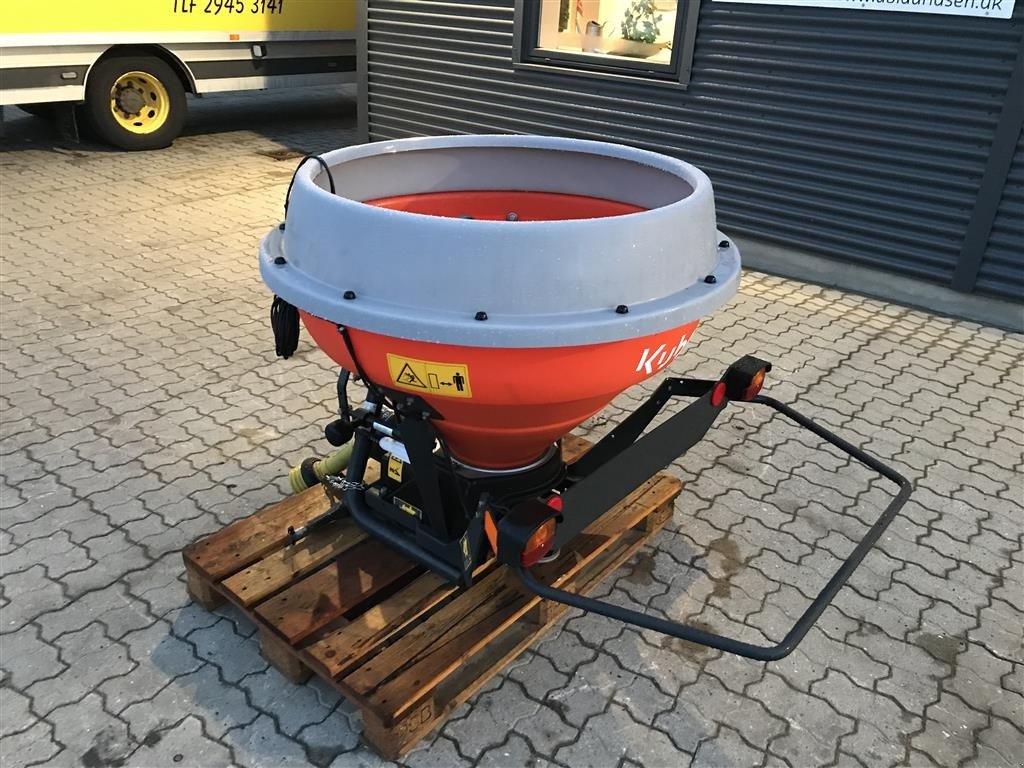 Sandstreuer & Salzstreuer del tipo Vicon Kubota VS330 pendul spreder, Gebrauchtmaschine en Rønnede (Imagen 2)