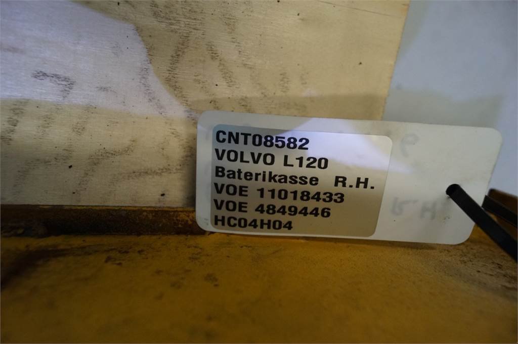 Schaufel Türe ait Volvo L120 Baterikasse R.H. VOE11018433, Gebrauchtmaschine içinde Hemmet (resim 23)