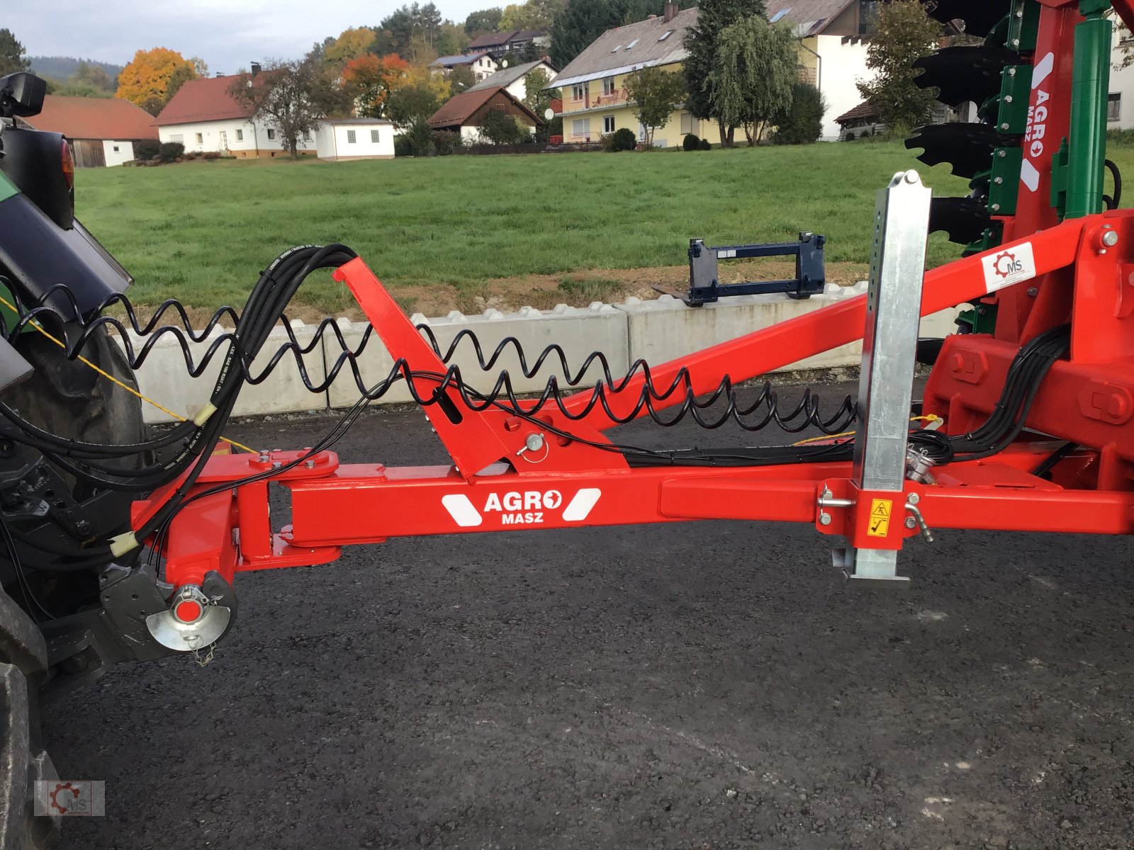 Scheibenegge van het type Agro-Masz BTC50H gezogen Druckluftbremse 560er Scheiben, Neumaschine in Tiefenbach (Foto 23)