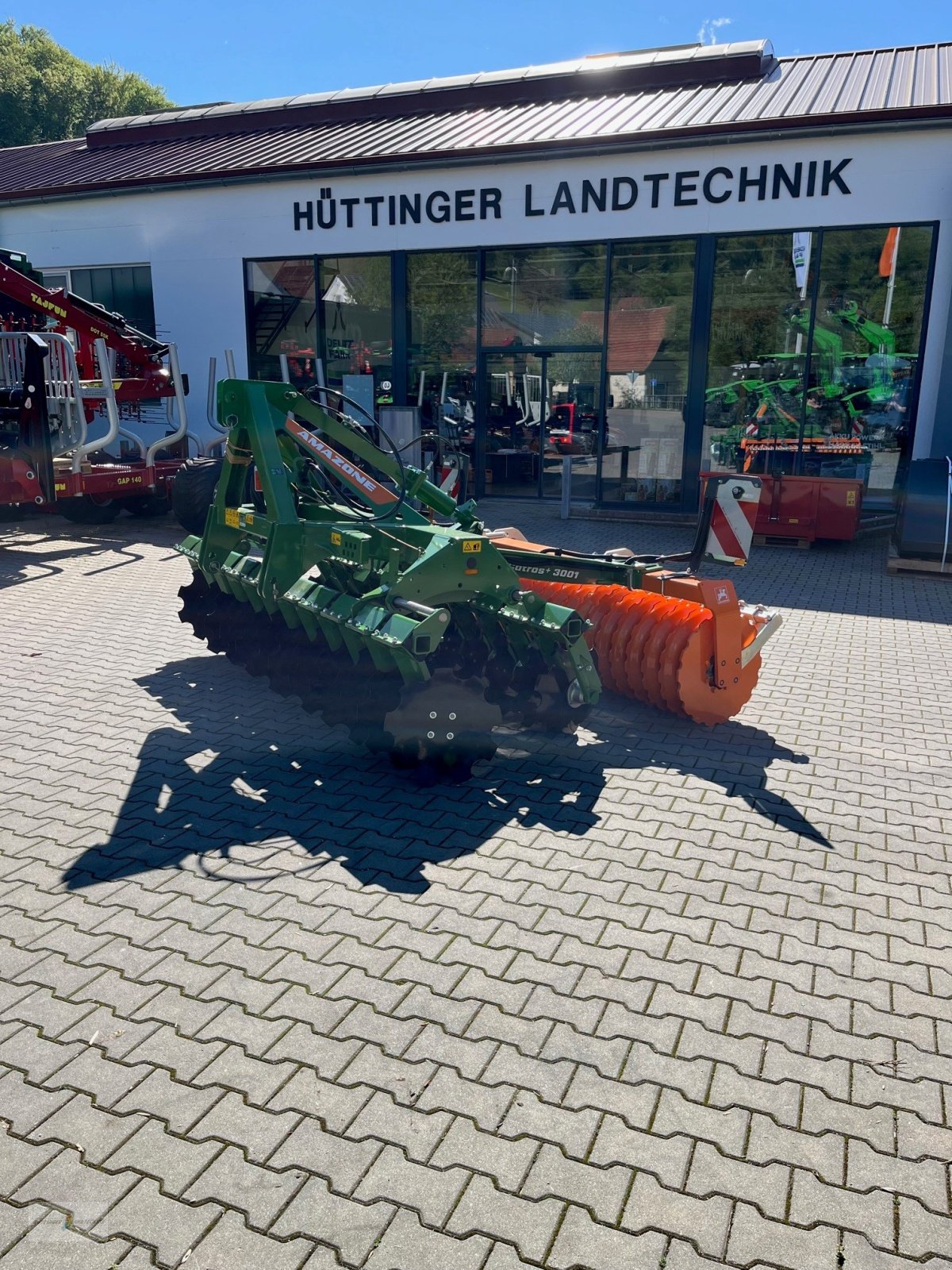 Scheibenegge van het type Amazone Catros + 3001, Neumaschine in Treuchtlingen (Foto 1)