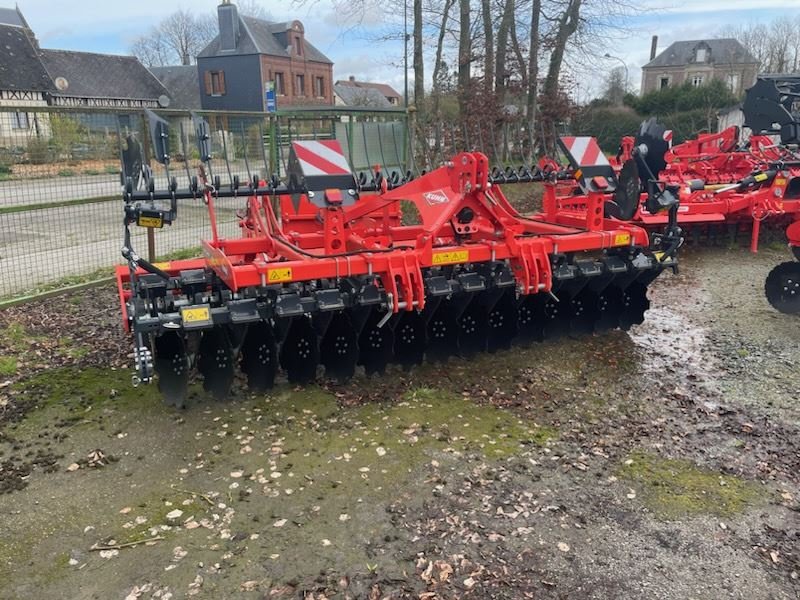 Scheibenegge tipa Kuhn OPTIMERL400, Gebrauchtmaschine u les hayons (Slika 2)