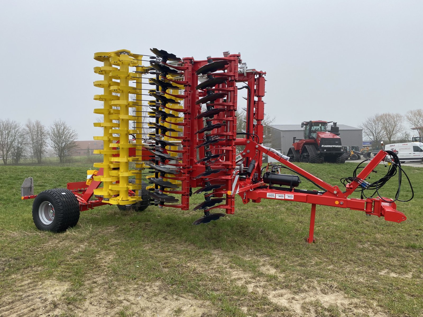 Scheibenegge van het type Pöttinger Terradisc 6001 T, Neumaschine in Klempau (Foto 2)