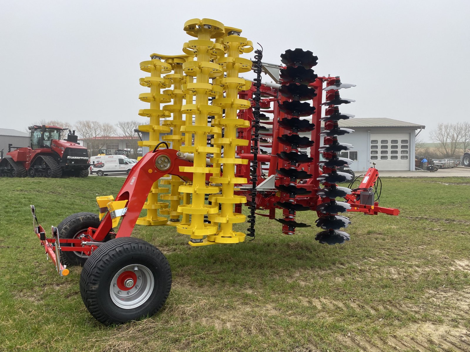 Scheibenegge van het type Pöttinger Terradisc 6001 T, Neumaschine in Klempau (Foto 3)