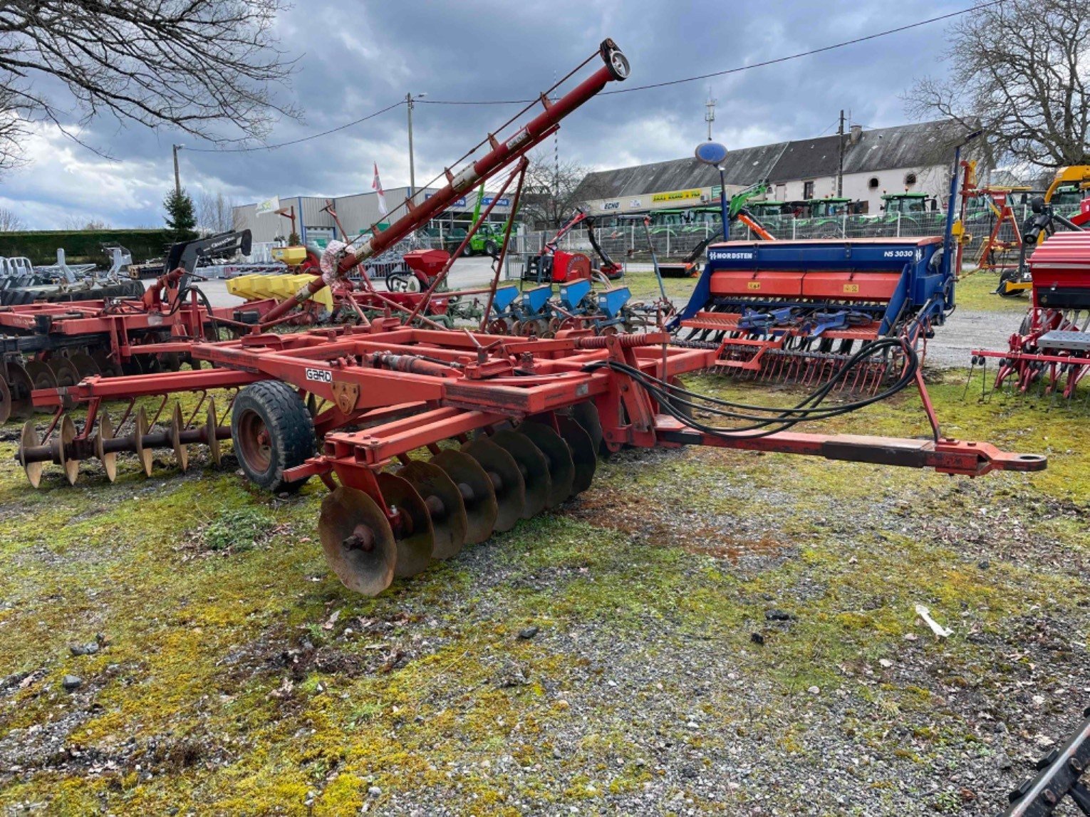 Scheibenegge des Typs Sonstige 32 disques, Gebrauchtmaschine in LA SOUTERRAINE (Bild 3)