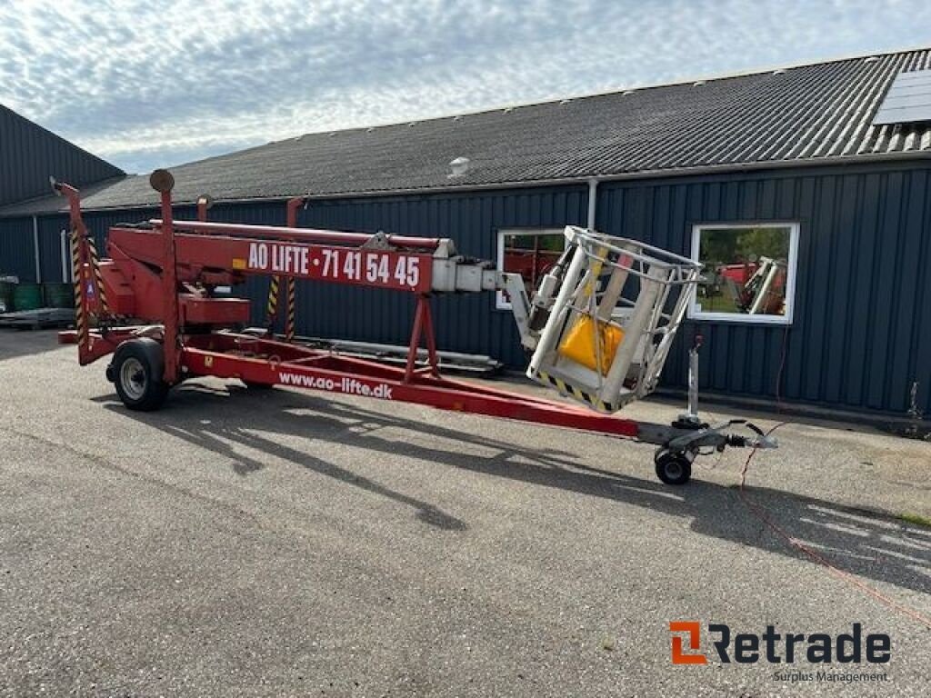 Scherenarbeitsbühne Türe ait Denka-Lift 21 meter trailer lift, Gebrauchtmaschine içinde Rødovre (resim 4)