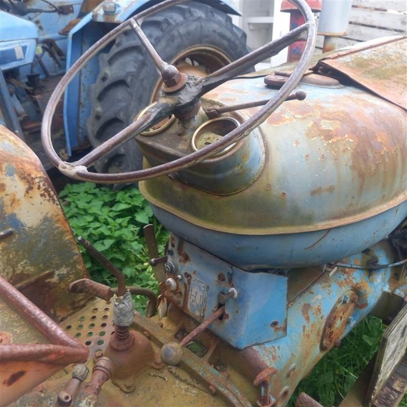 Scherenarbeitsbühne типа Ford Fordson Major M.Byggelift. Sælges lige nu på auktion , på "www.retrade.dk", Gebrauchtmaschine в Faaborg (Фотография 6)