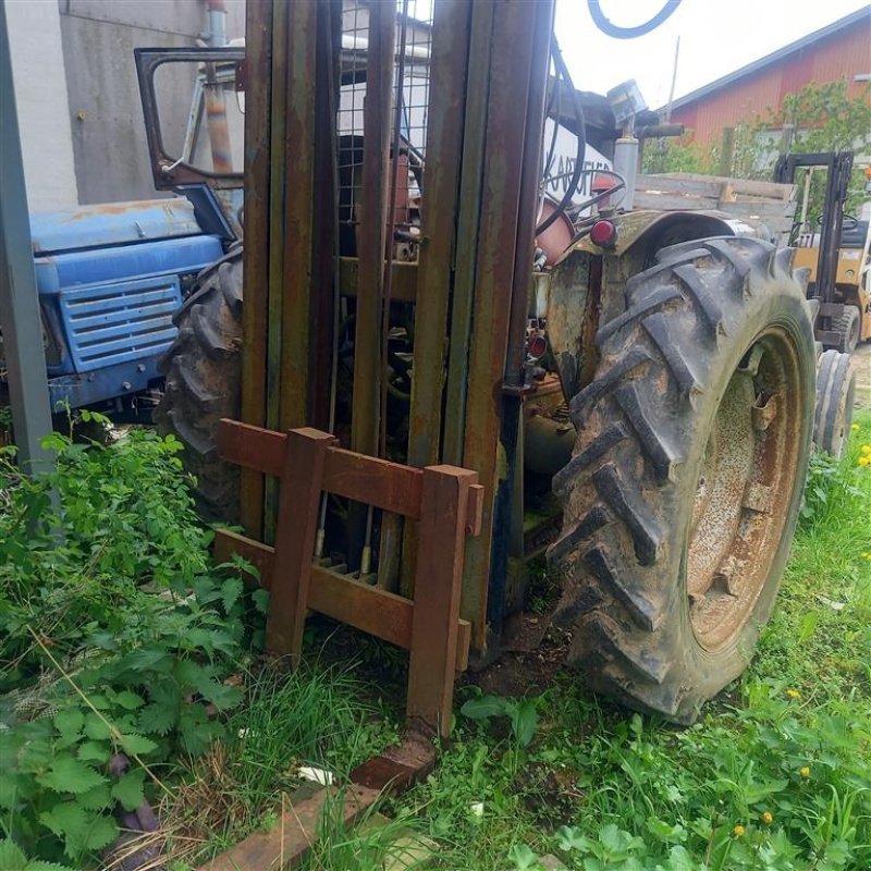 Scherenarbeitsbühne типа Ford Fordson Major M.Byggelift. Sælges lige nu på auktion , på "www.retrade.dk", Gebrauchtmaschine в Faaborg (Фотография 2)