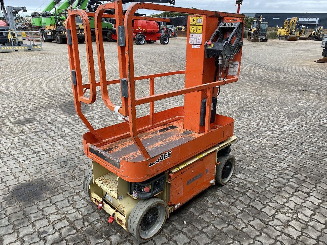 Scherenarbeitsbühne van het type JLG 1230ES, Gebrauchtmaschine in Skive (Foto 4)