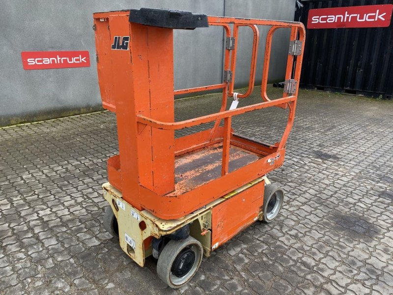 Scherenarbeitsbühne du type JLG 1230ES, Gebrauchtmaschine en Skive (Photo 1)