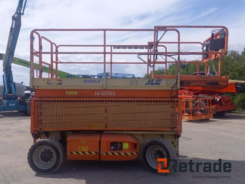 Scherenarbeitsbühne du type JLG 4069LE, Gebrauchtmaschine en Rødovre (Photo 4)