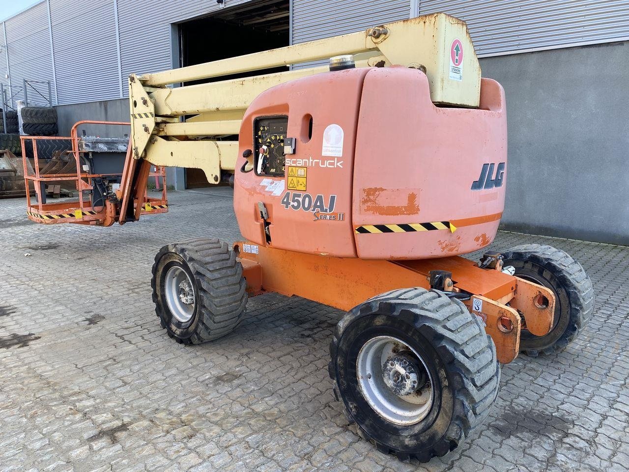 Scherenarbeitsbühne del tipo JLG 450AJ, Gebrauchtmaschine en Skive (Imagen 2)