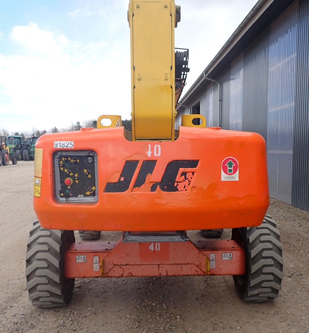 Scherenarbeitsbühne des Typs JLG E600JP, Gebrauchtmaschine in Viborg (Bild 8)