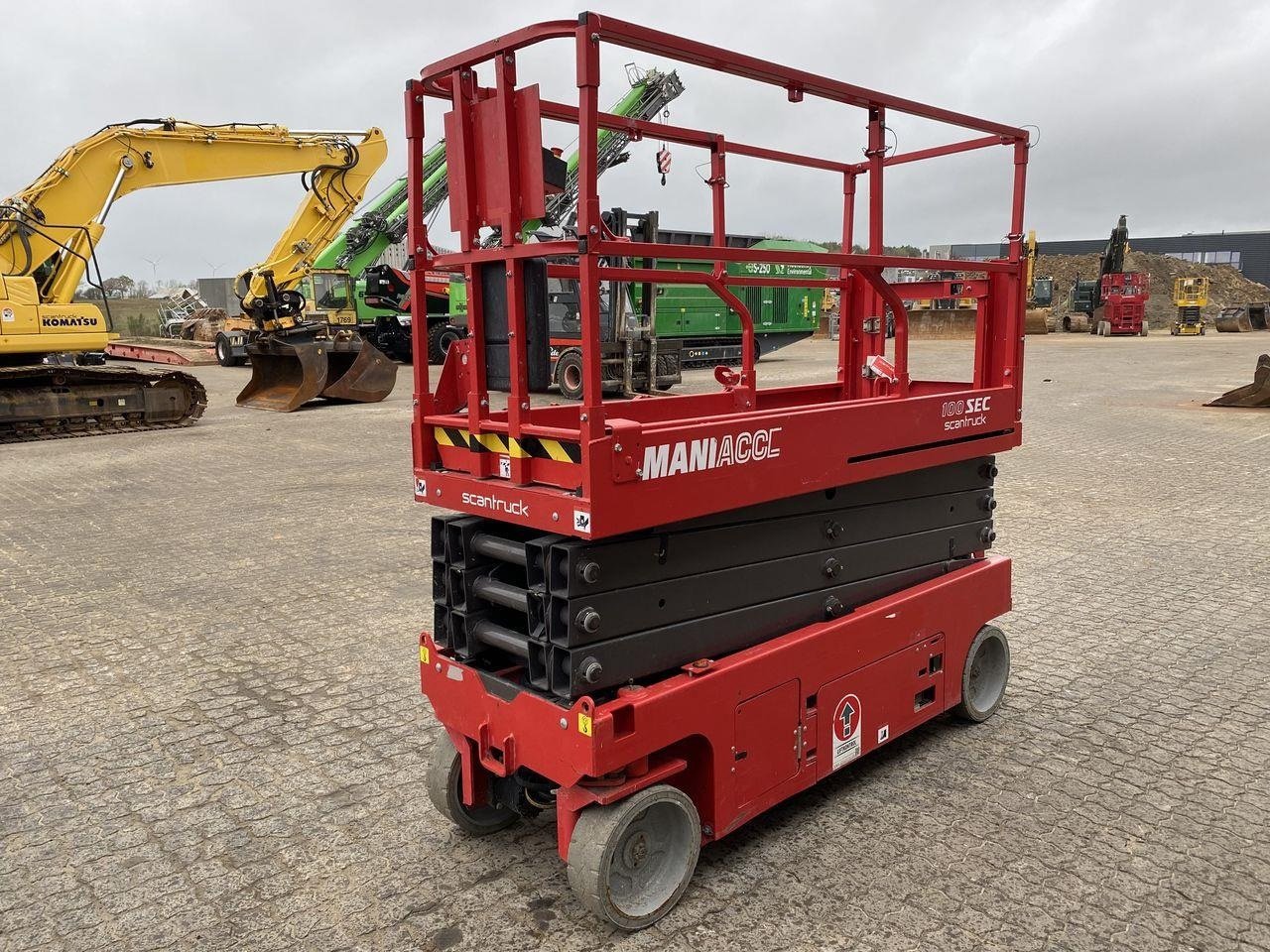 Scherenarbeitsbühne van het type Manitou 100SEC, Gebrauchtmaschine in Skive (Foto 4)