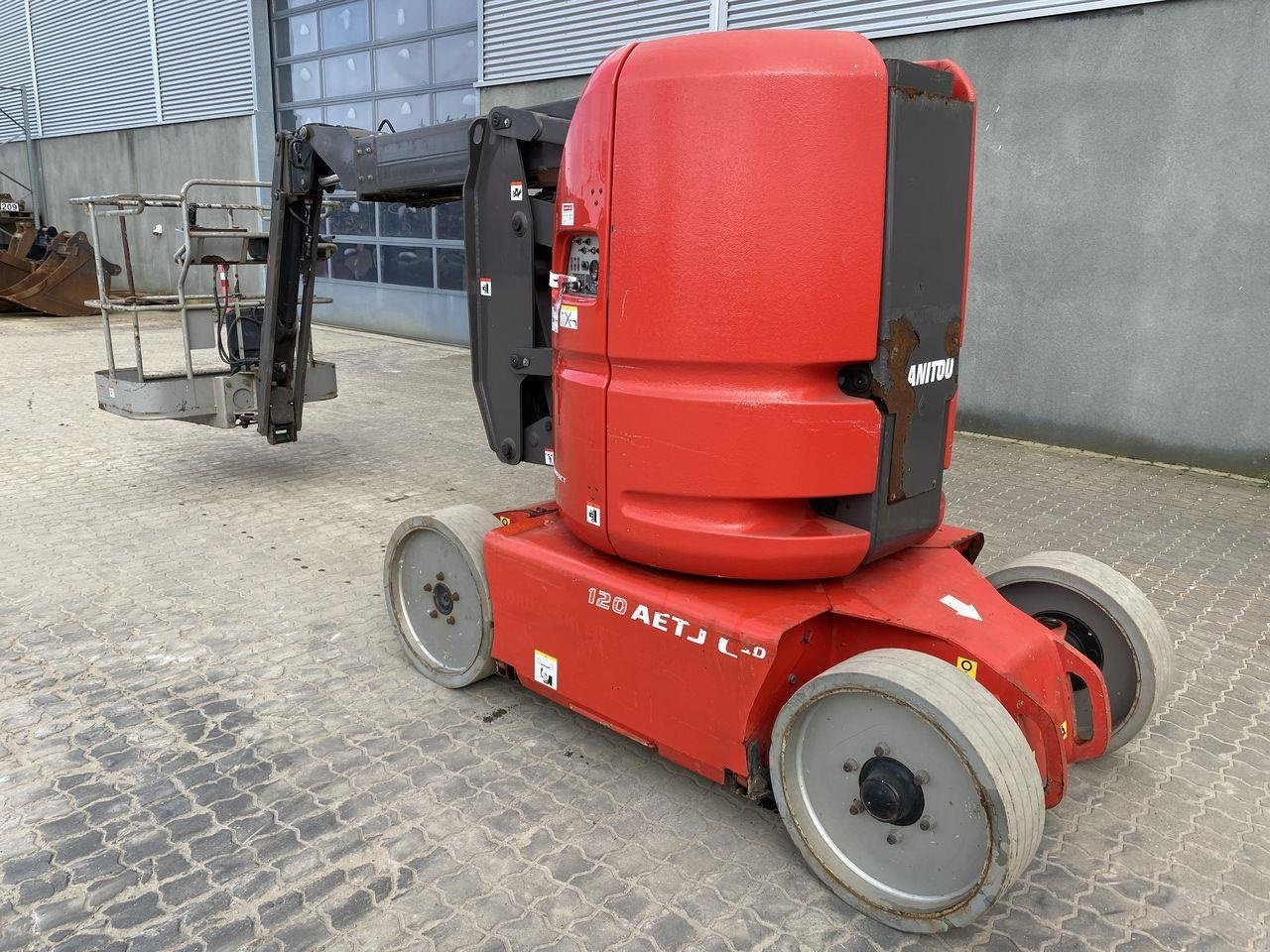 Scherenarbeitsbühne du type Manitou 120AETJ-COMPACT 3D, Gebrauchtmaschine en Skive (Photo 2)