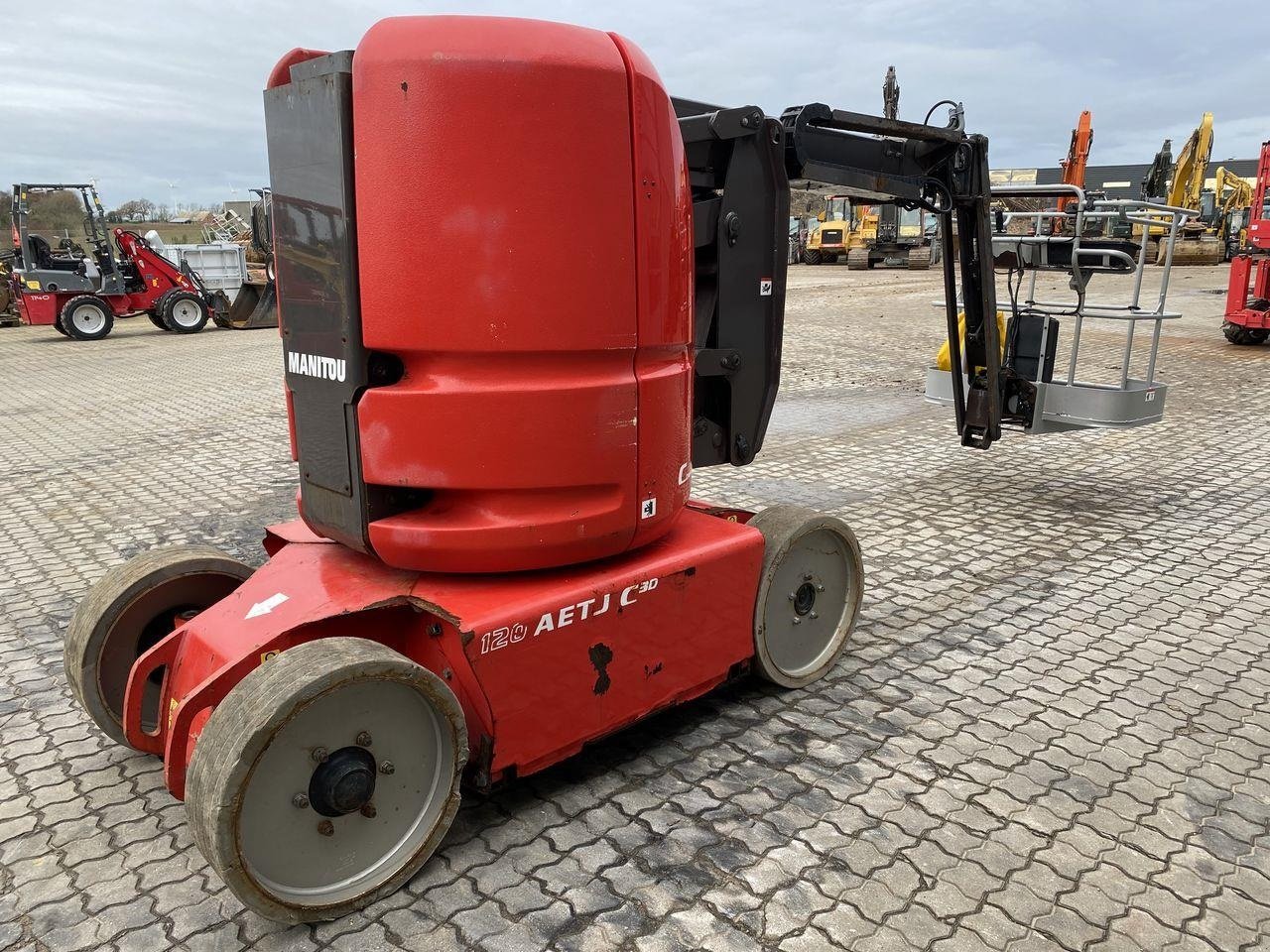 Scherenarbeitsbühne van het type Manitou 120AETJ-COMPACT 3D, Gebrauchtmaschine in Skive (Foto 4)