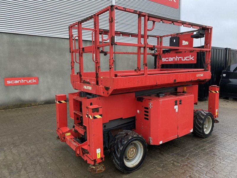 Scherenarbeitsbühne du type Manitou 120SC, Gebrauchtmaschine en Skive (Photo 1)