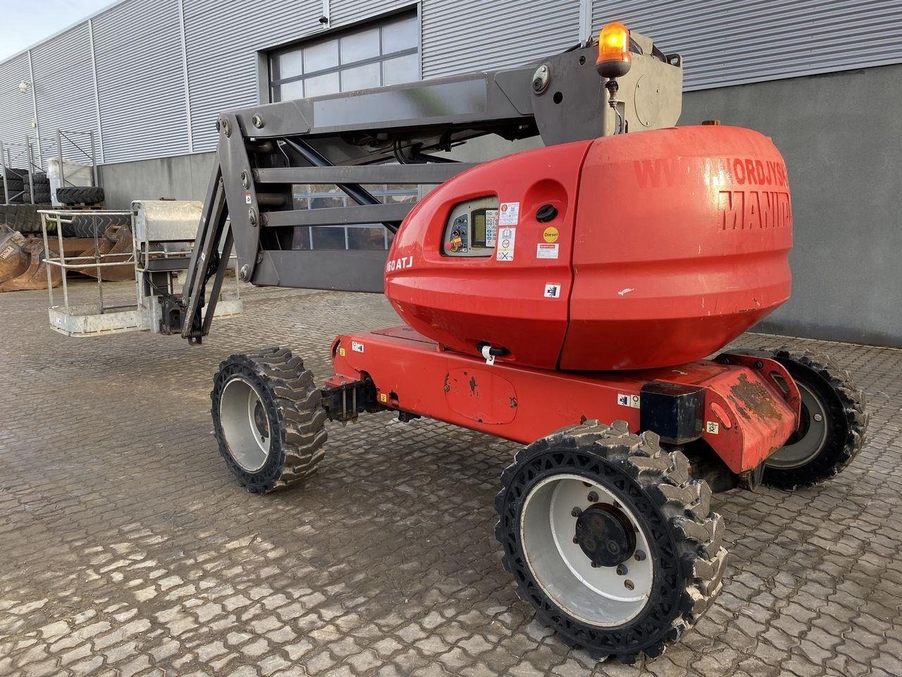 Scherenarbeitsbühne del tipo Manitou 160ATJ RC, Gebrauchtmaschine In Skive (Immagine 2)