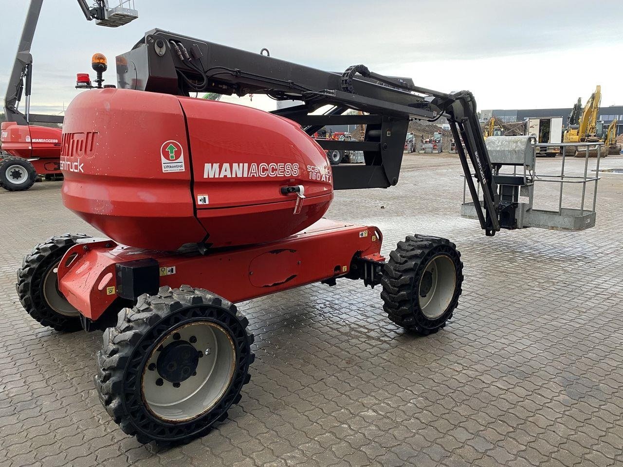 Scherenarbeitsbühne of the type Manitou 160ATJ RC, Gebrauchtmaschine in Skive (Picture 4)