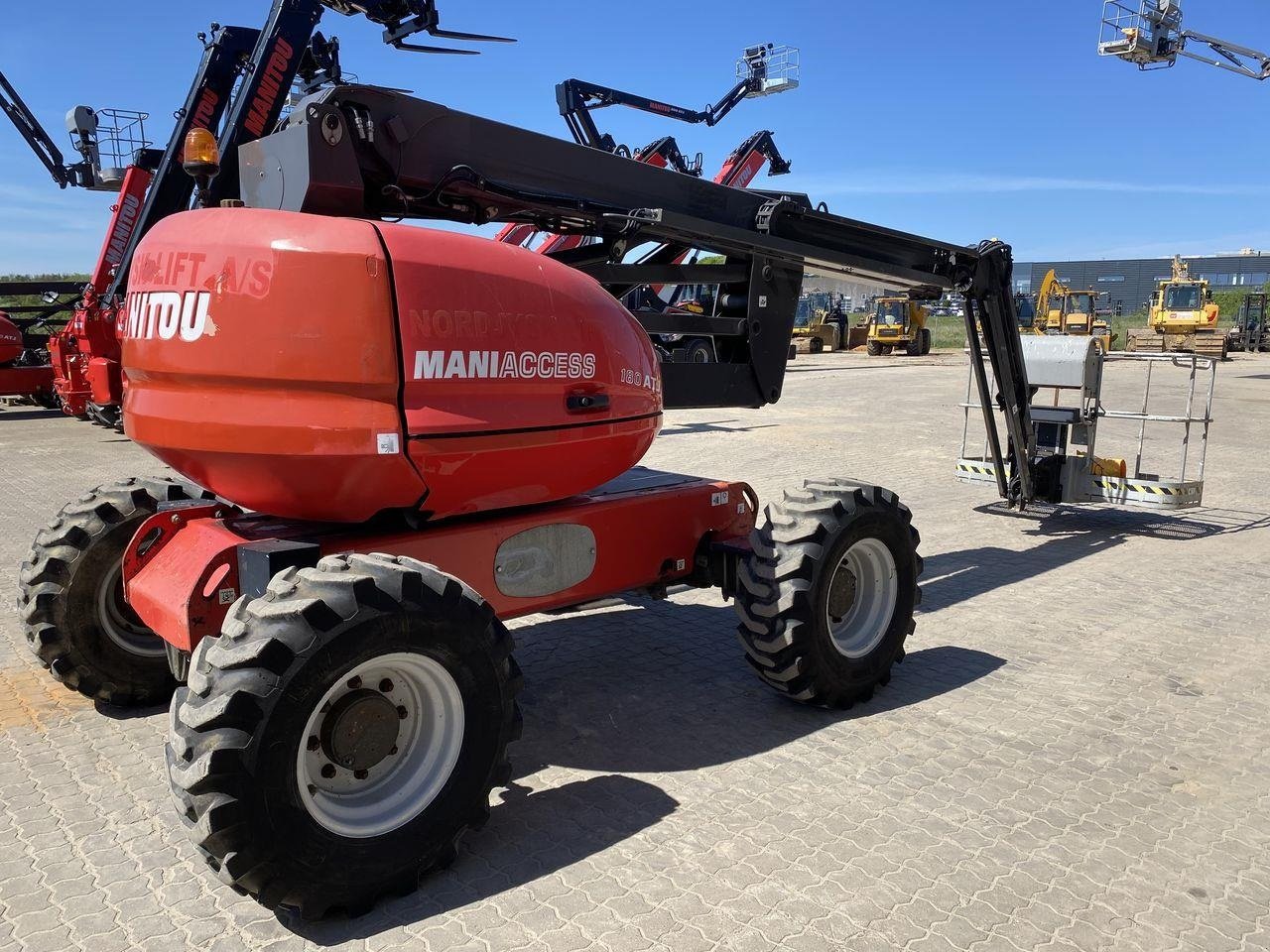 Scherenarbeitsbühne du type Manitou 180ATJ 2 RC, Gebrauchtmaschine en Skive (Photo 4)