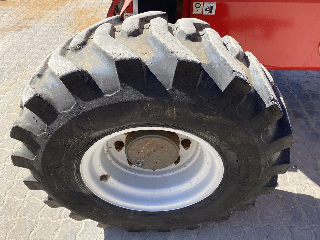 Scherenarbeitsbühne du type Manitou 180ATJ 2 RC, Gebrauchtmaschine en Skive (Photo 7)