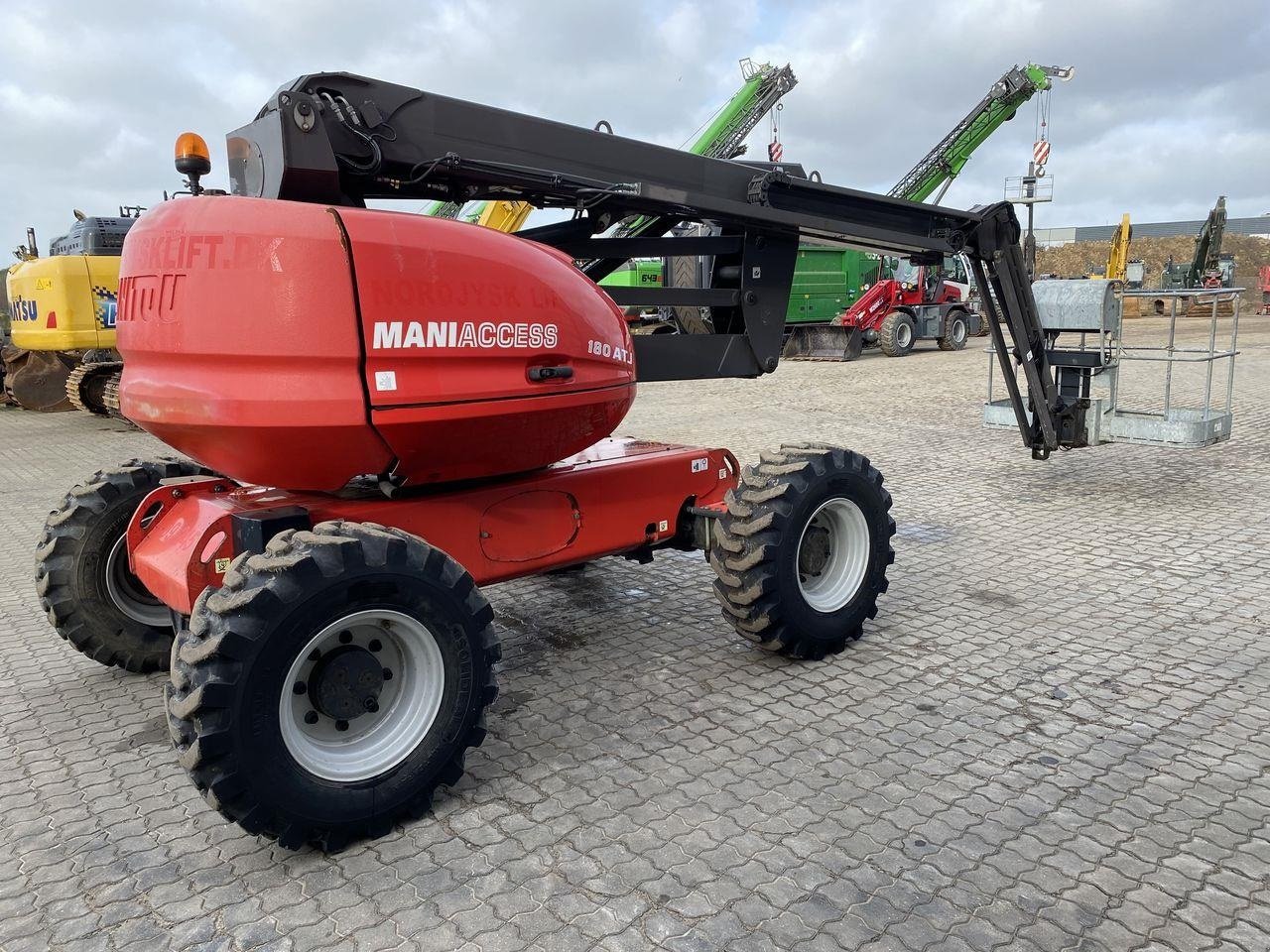 Scherenarbeitsbühne van het type Manitou 180ATJ 2 RC, Gebrauchtmaschine in Skive (Foto 4)