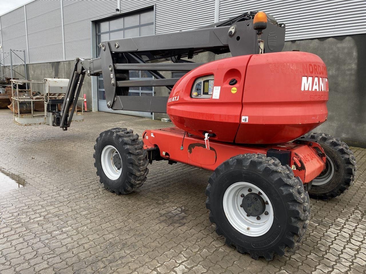 Scherenarbeitsbühne del tipo Manitou 180ATJ 2 RC, Gebrauchtmaschine In Skive (Immagine 2)