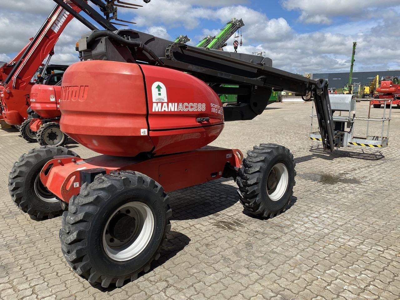 Scherenarbeitsbühne van het type Manitou 180ATJ RC, Gebrauchtmaschine in Skive (Foto 4)