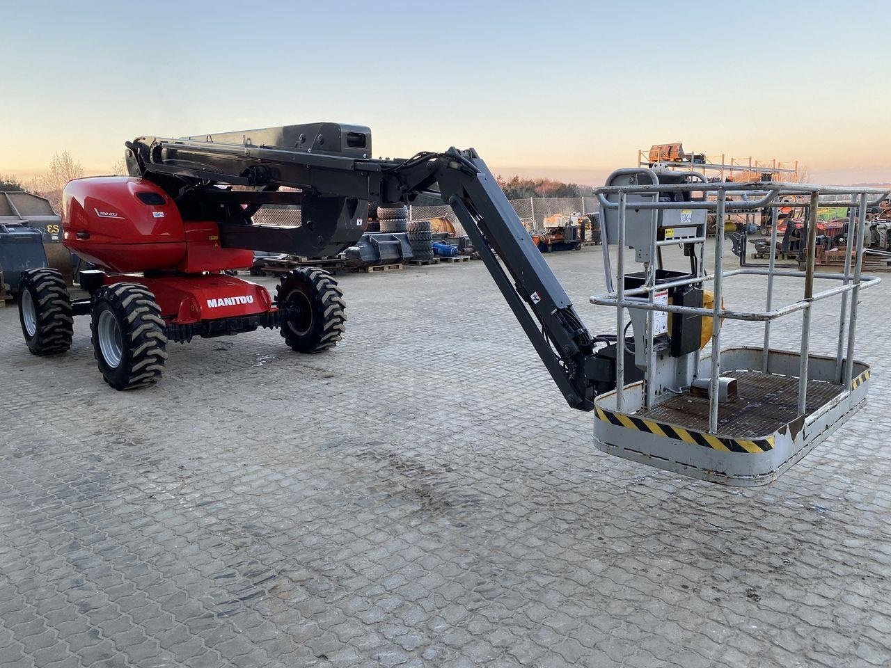 Scherenarbeitsbühne typu Manitou 180ATJ RC, Gebrauchtmaschine w Skive (Zdjęcie 5)