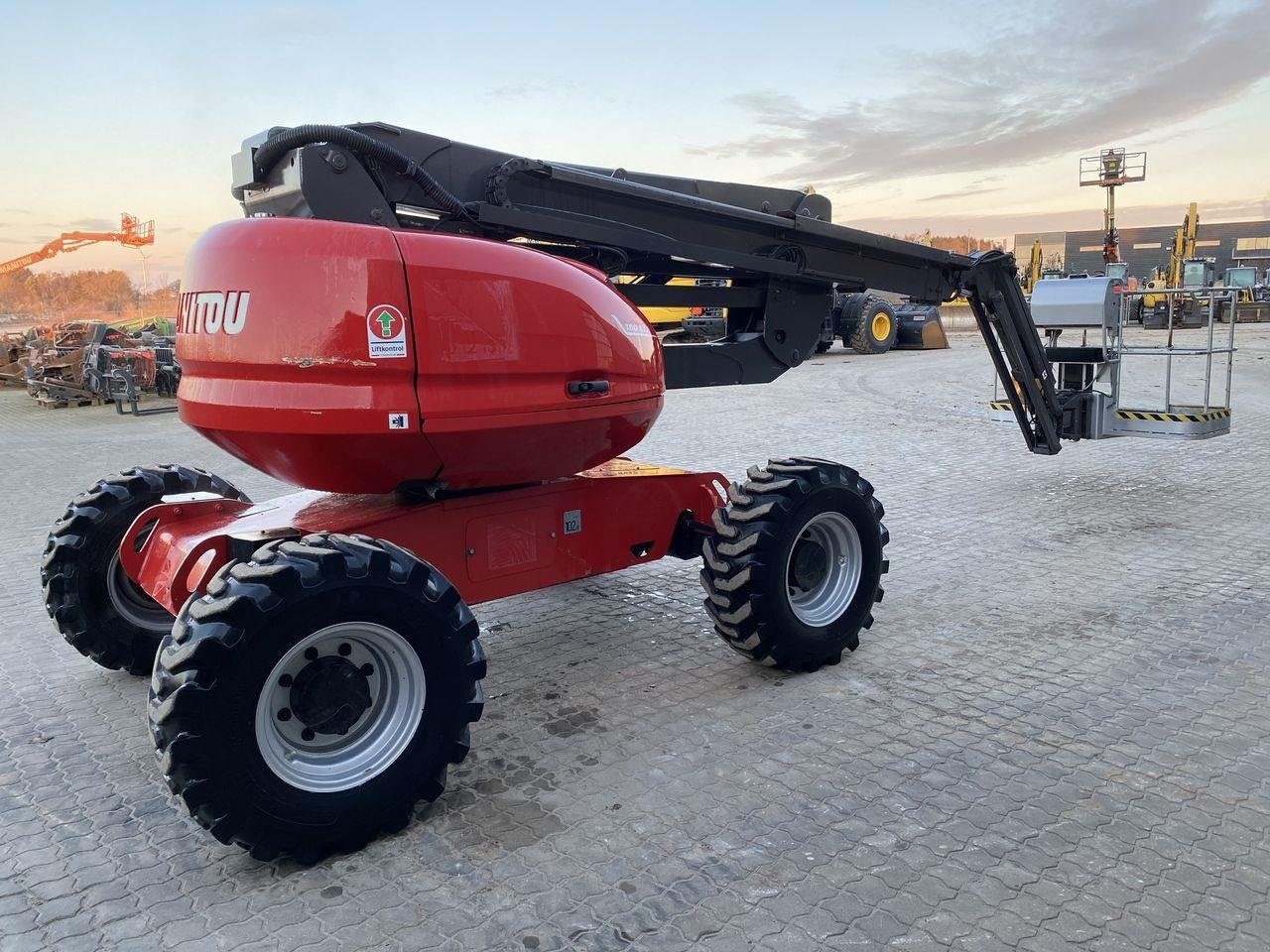 Scherenarbeitsbühne du type Manitou 180ATJ RC, Gebrauchtmaschine en Skive (Photo 4)