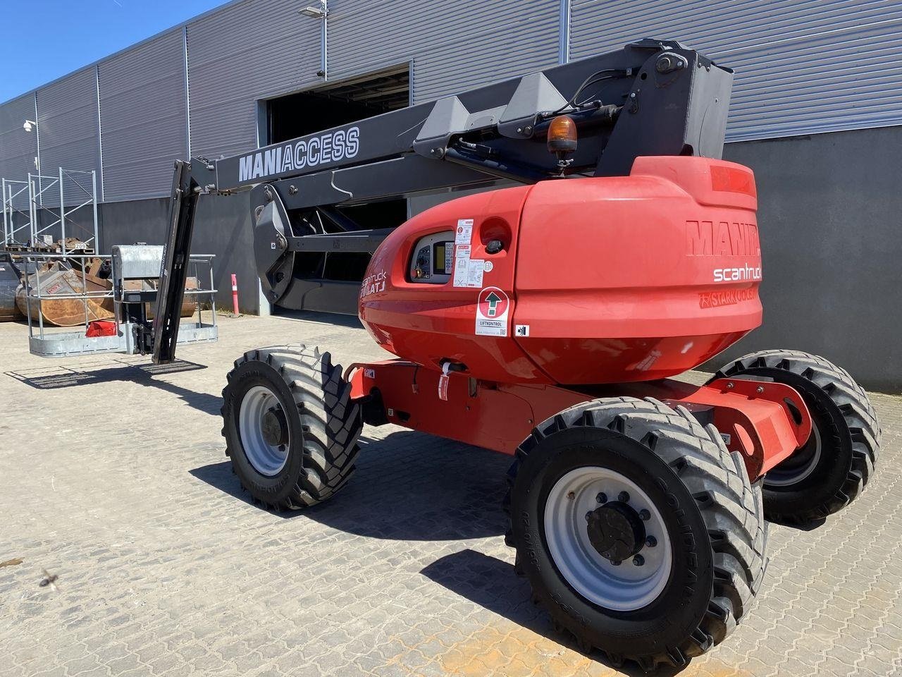 Scherenarbeitsbühne tip Manitou 200ATJ RC, Gebrauchtmaschine in Skive (Poză 2)