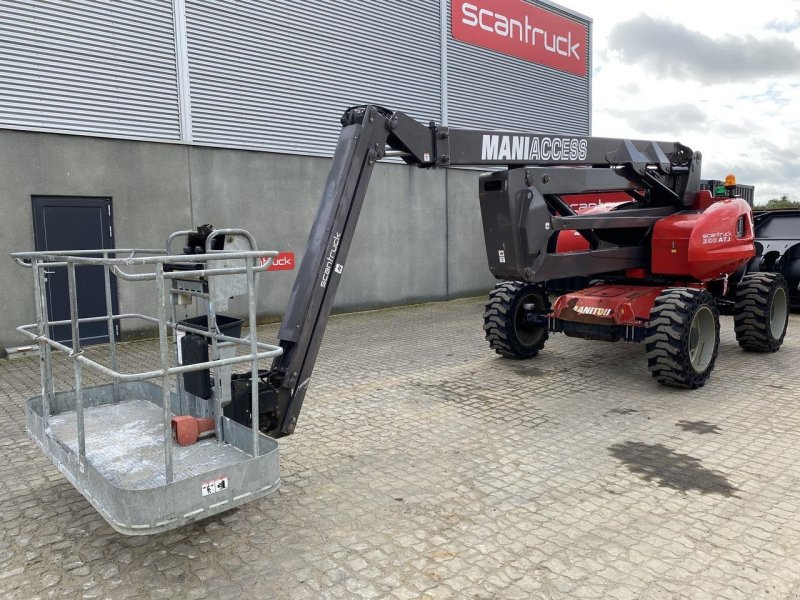 Scherenarbeitsbühne des Typs Manitou 200ATJ RC, Gebrauchtmaschine in Skive