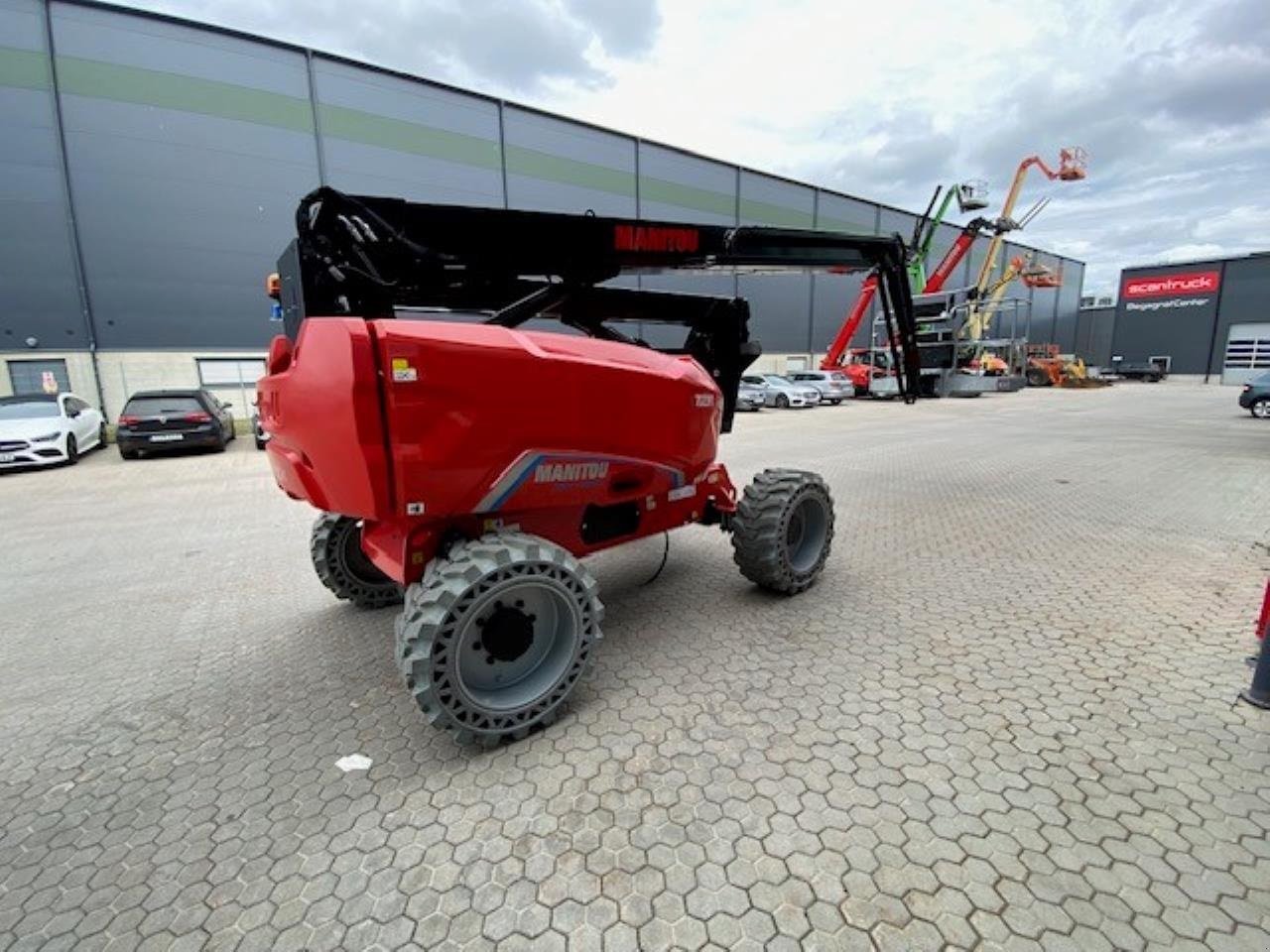 Scherenarbeitsbühne tipa Manitou 200ATJE, Gebrauchtmaschine u Skive (Slika 3)