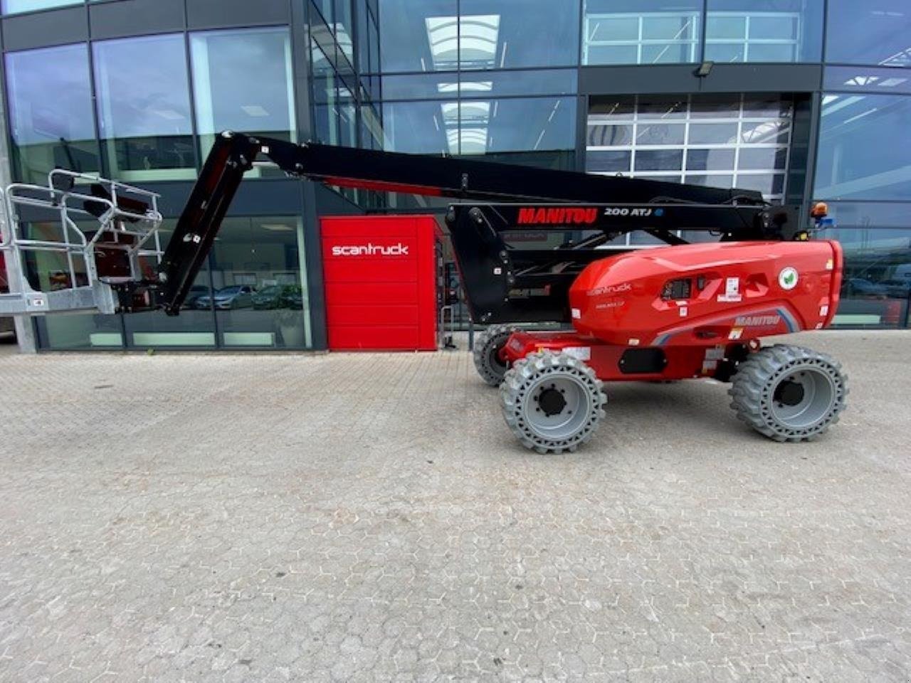 Scherenarbeitsbühne tipa Manitou 200ATJE, Gebrauchtmaschine u Skive (Slika 1)