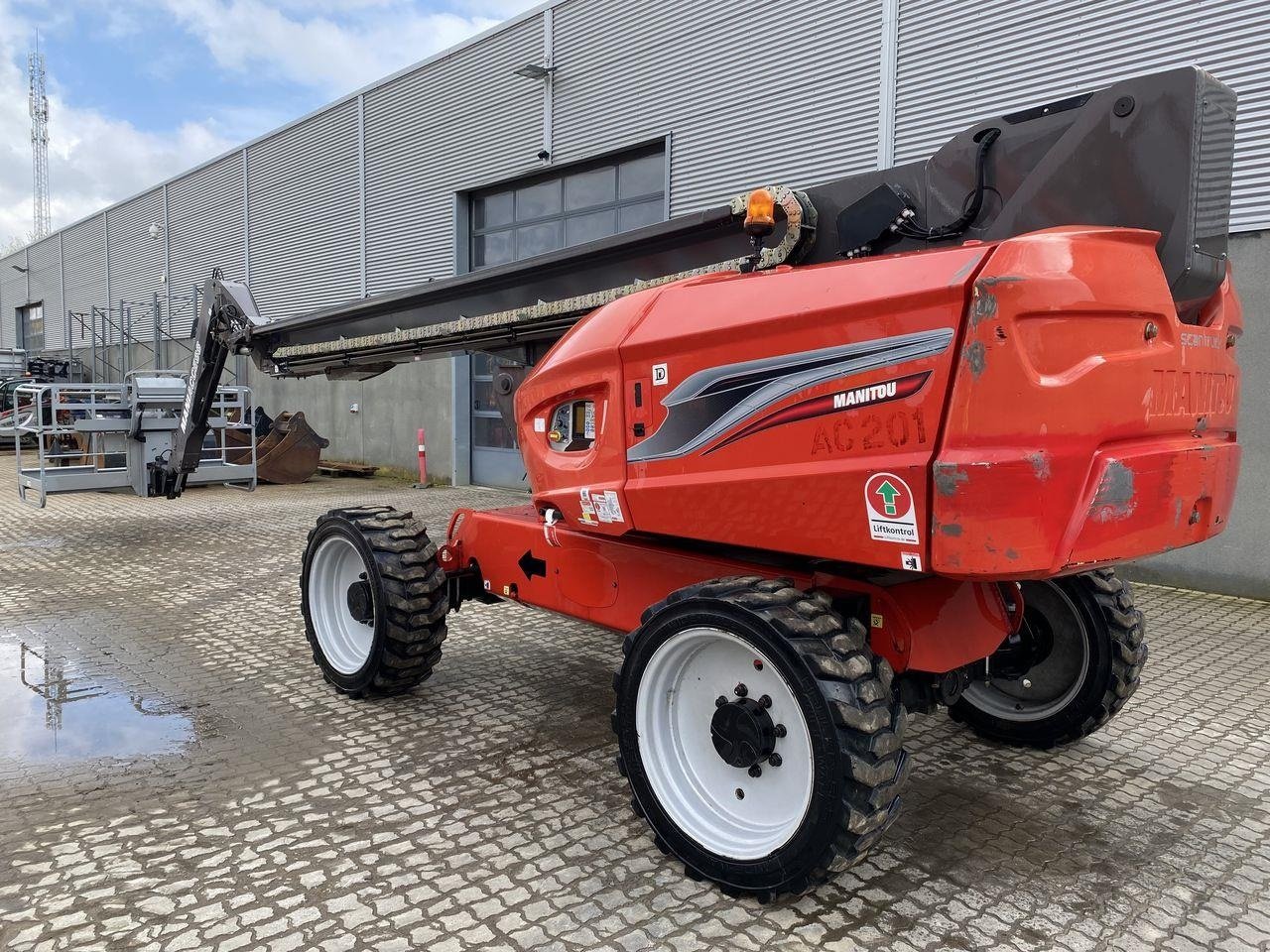 Scherenarbeitsbühne of the type Manitou 280TJ, Gebrauchtmaschine in Skive (Picture 2)