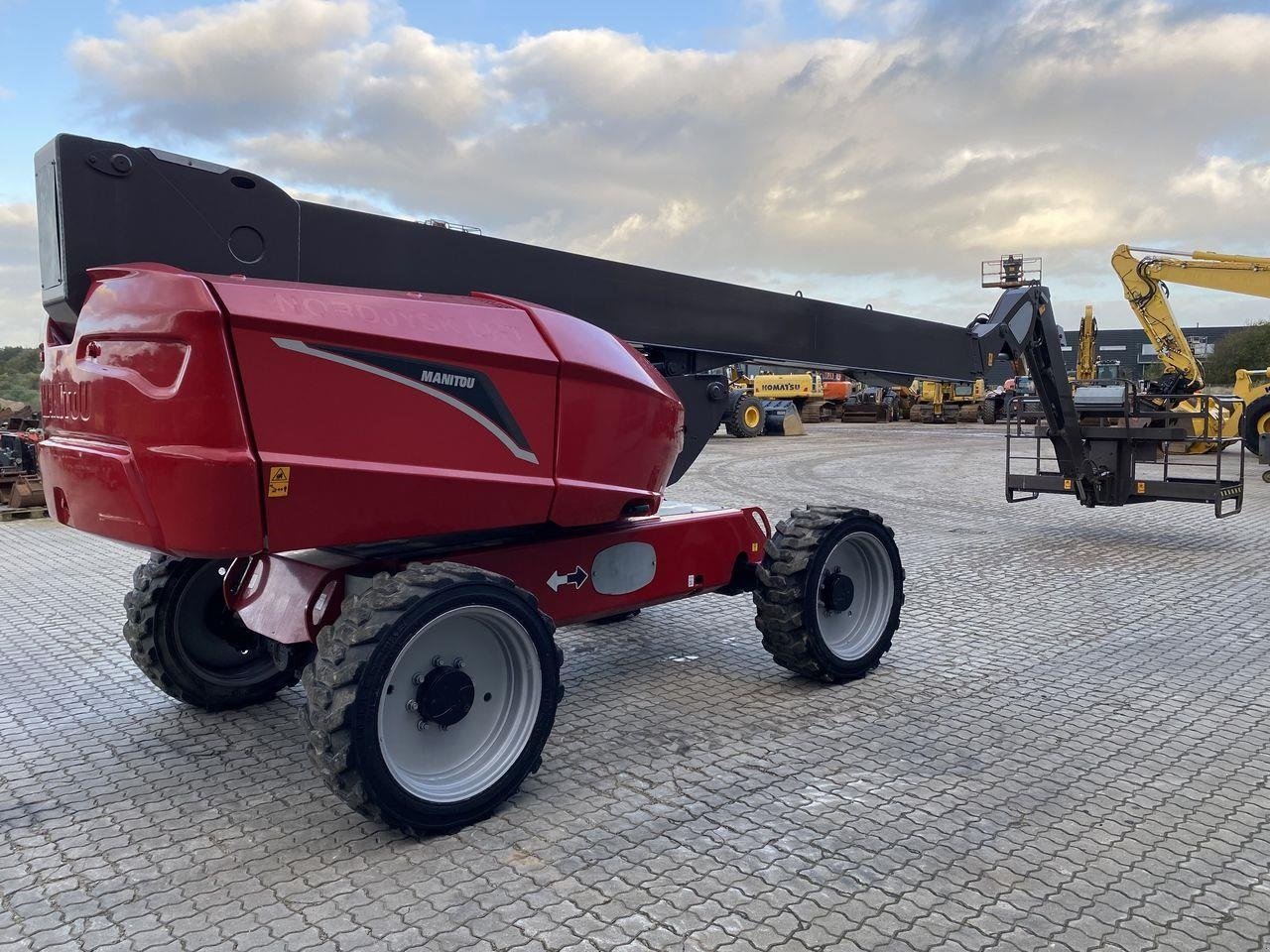 Scherenarbeitsbühne of the type Manitou 280TJ, Gebrauchtmaschine in Skive (Picture 4)