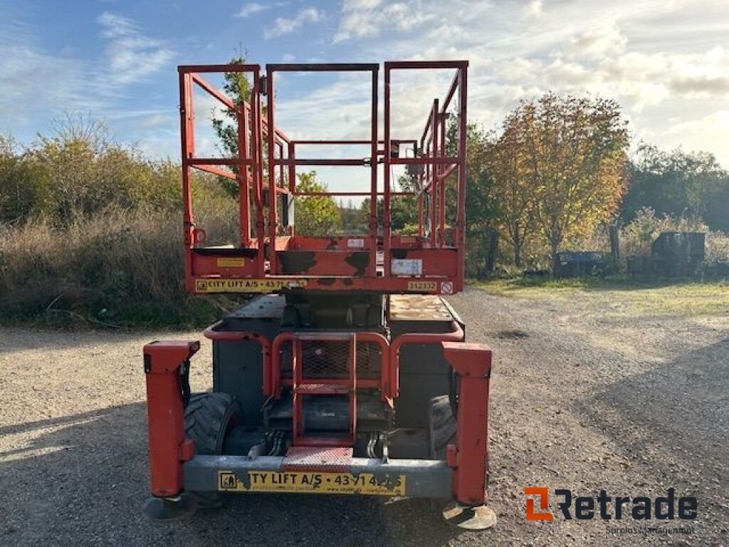 Scherenarbeitsbühne van het type Skyjack SJ6832RT, Gebrauchtmaschine in Rødovre (Foto 3)