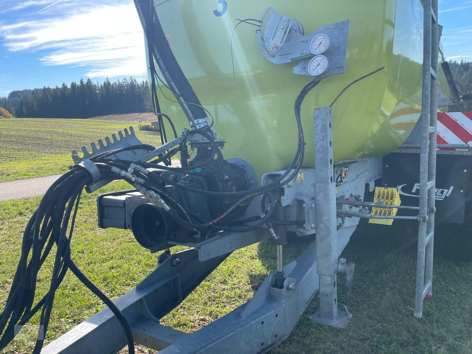 Schleudertankwagen del tipo Fliegl HFW 28500, Gebrauchtmaschine In Bad Leonfelden (Immagine 2)