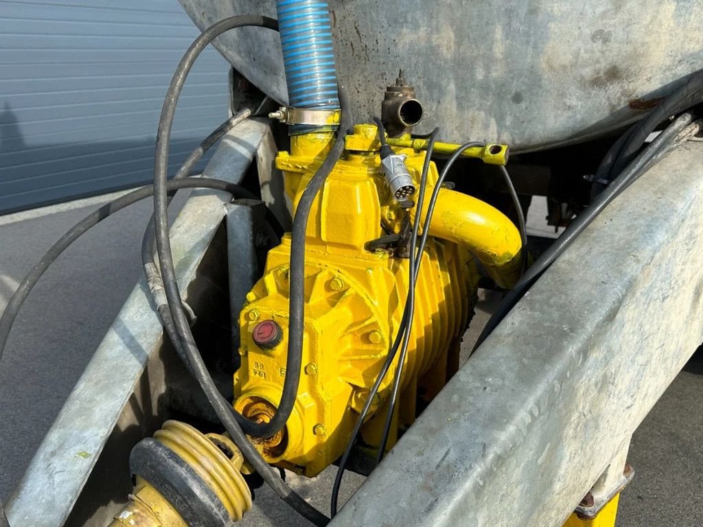 Schleudertankwagen del tipo Peecon 8000 Ltr, Gebrauchtmaschine In BENNEKOM (Immagine 8)