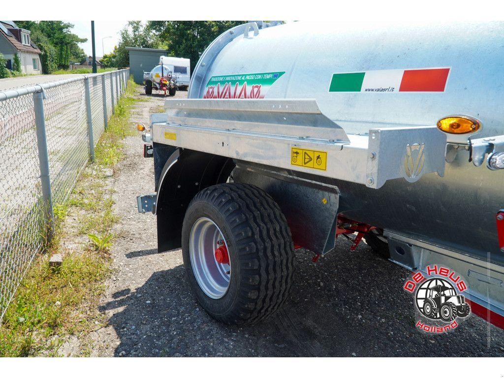 Schleudertankwagen van het type Sonstige Vaia MB38, Neumaschine in MIJNSHEERENLAND (Foto 5)