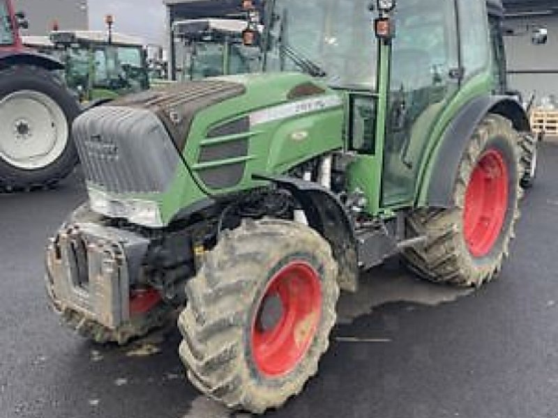 Schmalspurtraktor del tipo Fendt 210 F, Gebrauchtmaschine en Carcassonne (Imagen 1)