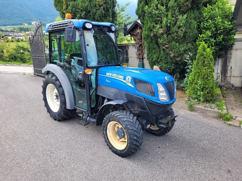 Schmalspurtraktor typu New Holland T4.75V - GB090, Gebrauchtmaschine w Eppan (BZ) (Zdjęcie 1)