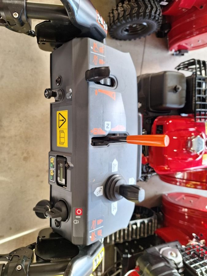 Schneefräse tipa Honda HSS 970A WD, Gebrauchtmaschine u Villach (Slika 4)