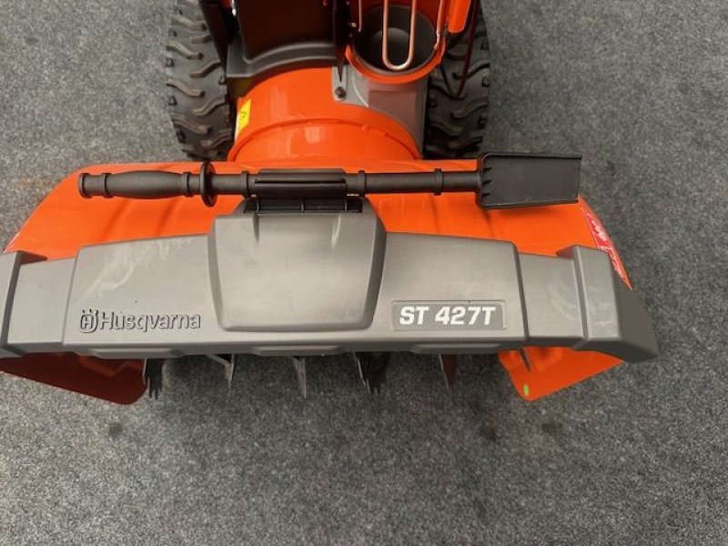 Schneefräse tip Husqvarna Schneefräse ST427T Raupenantrieb 10,7PS, Neumaschine in Tamsweg (Poză 3)