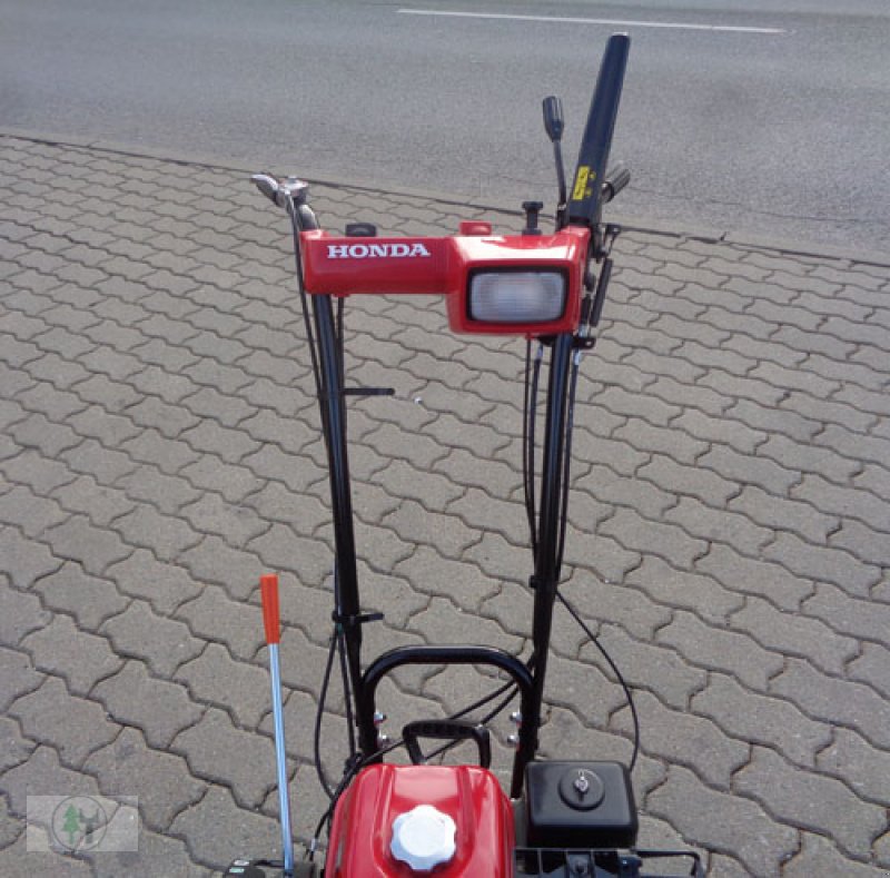 Schneefräse del tipo motorgeräte Fritzsch GmbH Schneefräse Honda HSS655T mit Raupenantrieb inkl. Beleuchtung 4,9PS neu, Neumaschine en Schwarzenberg (Imagen 5)