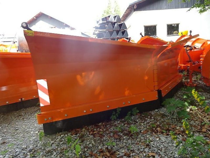 Schneepflug of the type Agro M Varioschneepflug schwere Ausführung - Profi Line 3,15 Meter -, Neumaschine in Neureichenau (Picture 1)