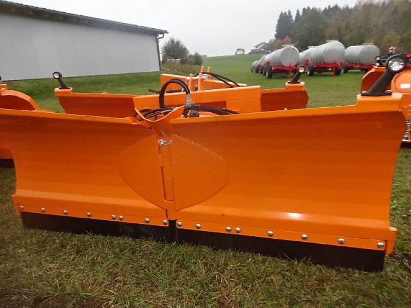 Schneepflug del tipo ALL IN ONE GmbH S P  - 270 - 2,7 Meter Varioschneepflug-stabile Ausführung- in verschiedenen Arbeitsbreiten  -  2,2 Meter 2,5 Meter- 2,7 Meter- 3 Meter- 3,3 Meter, Neumaschine In Neureichenau (Immagine 28)